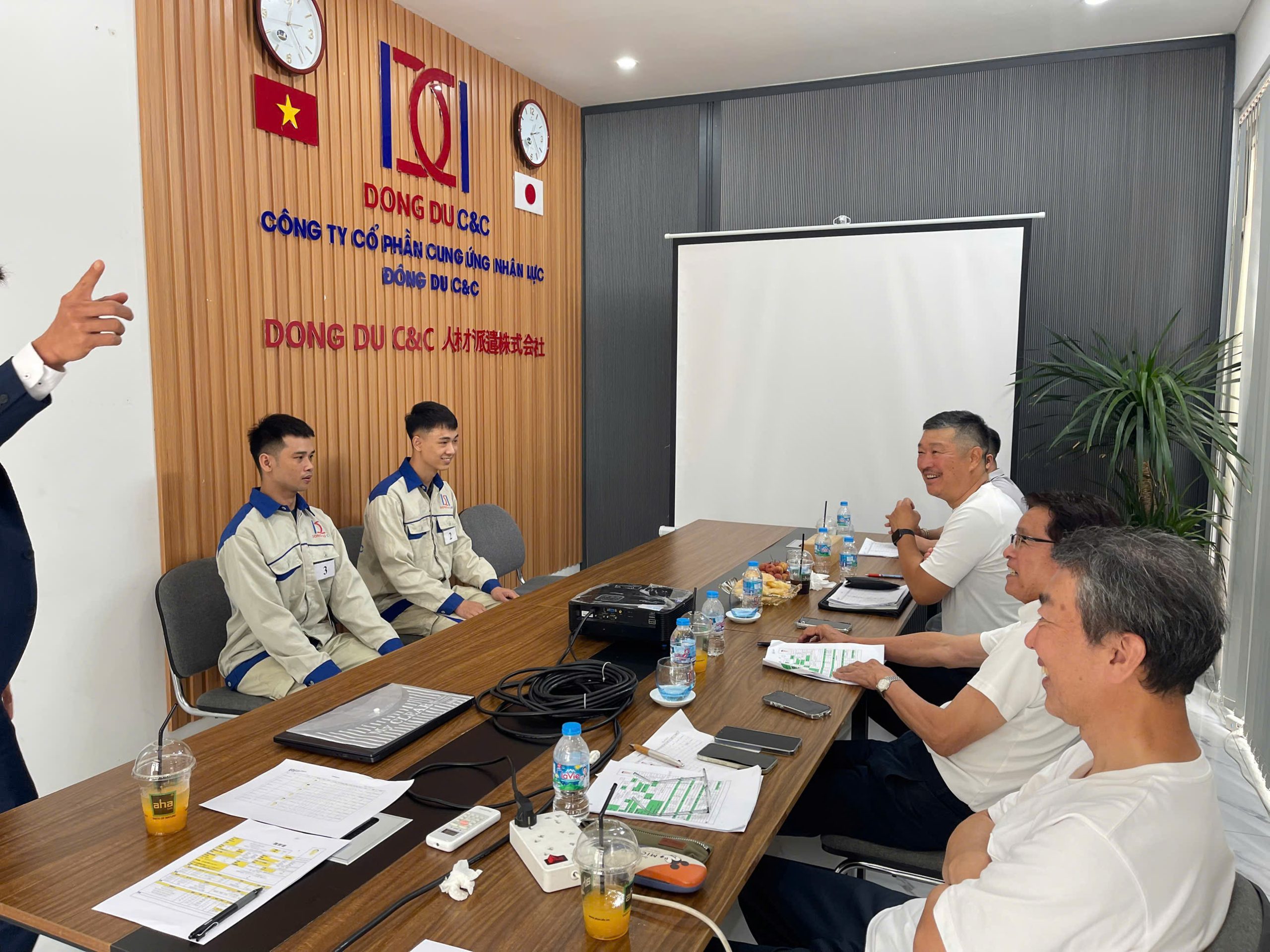 PHỎNG VẤN ĐƠN THỰC TẬP SINH CÁC ĐƠN NAM – NỮ