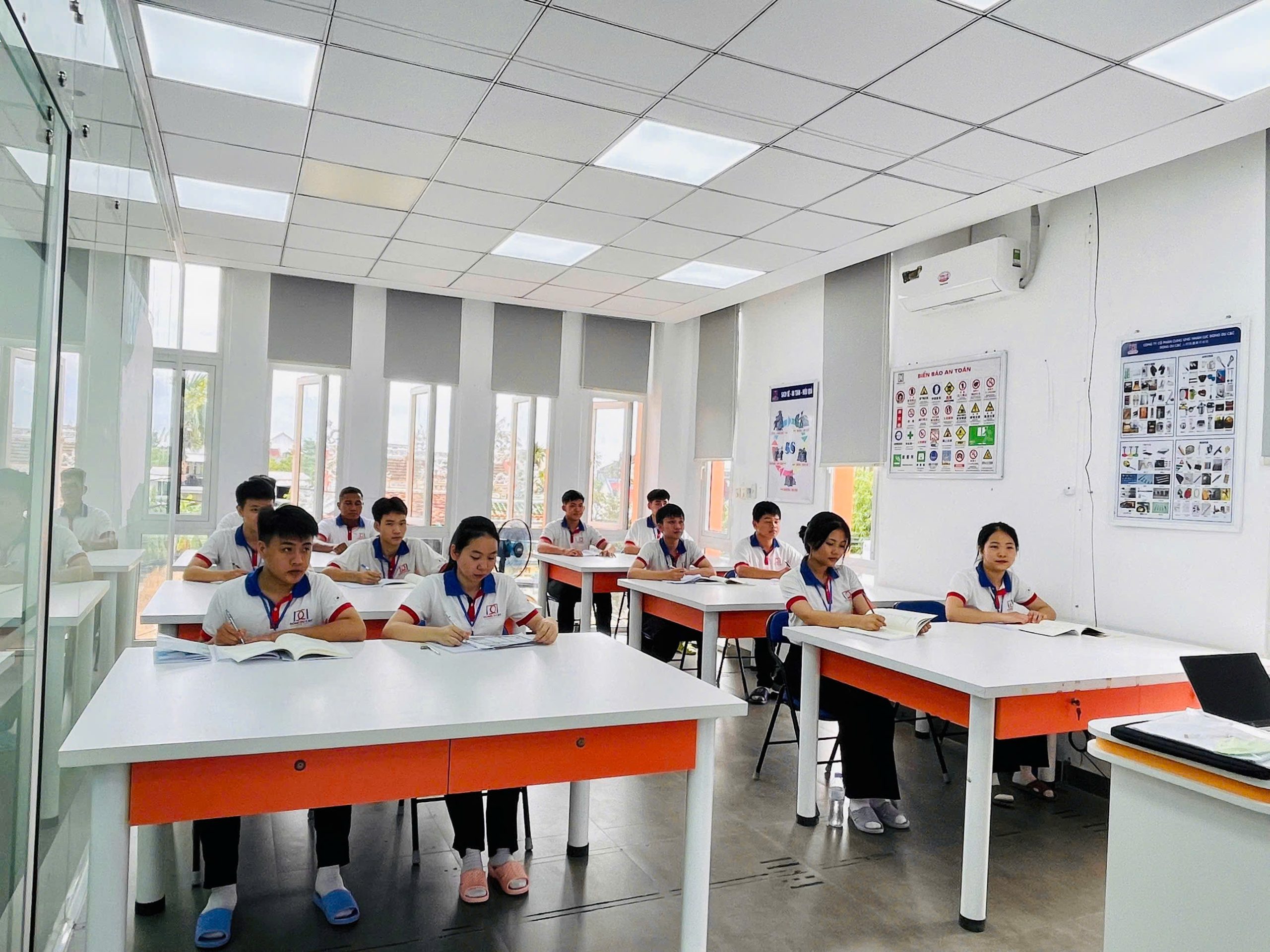 KHAI TRƯƠNG CHI NHÁNH TẠI THÀNH PHỐ HUẾ