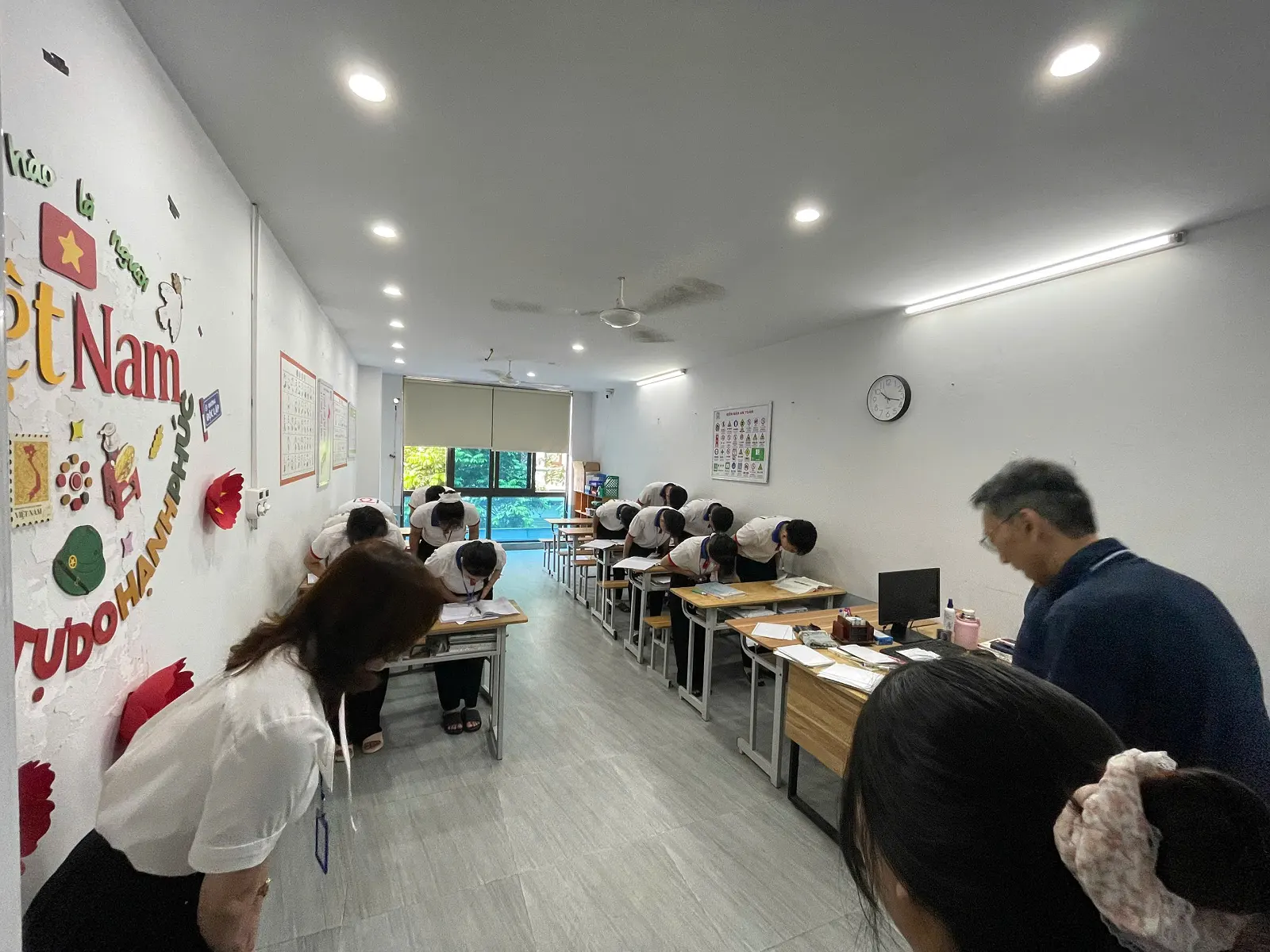 PHỎNG VẤN ĐƠN HÀNG ĐÓNG GÓI 1 NĂM