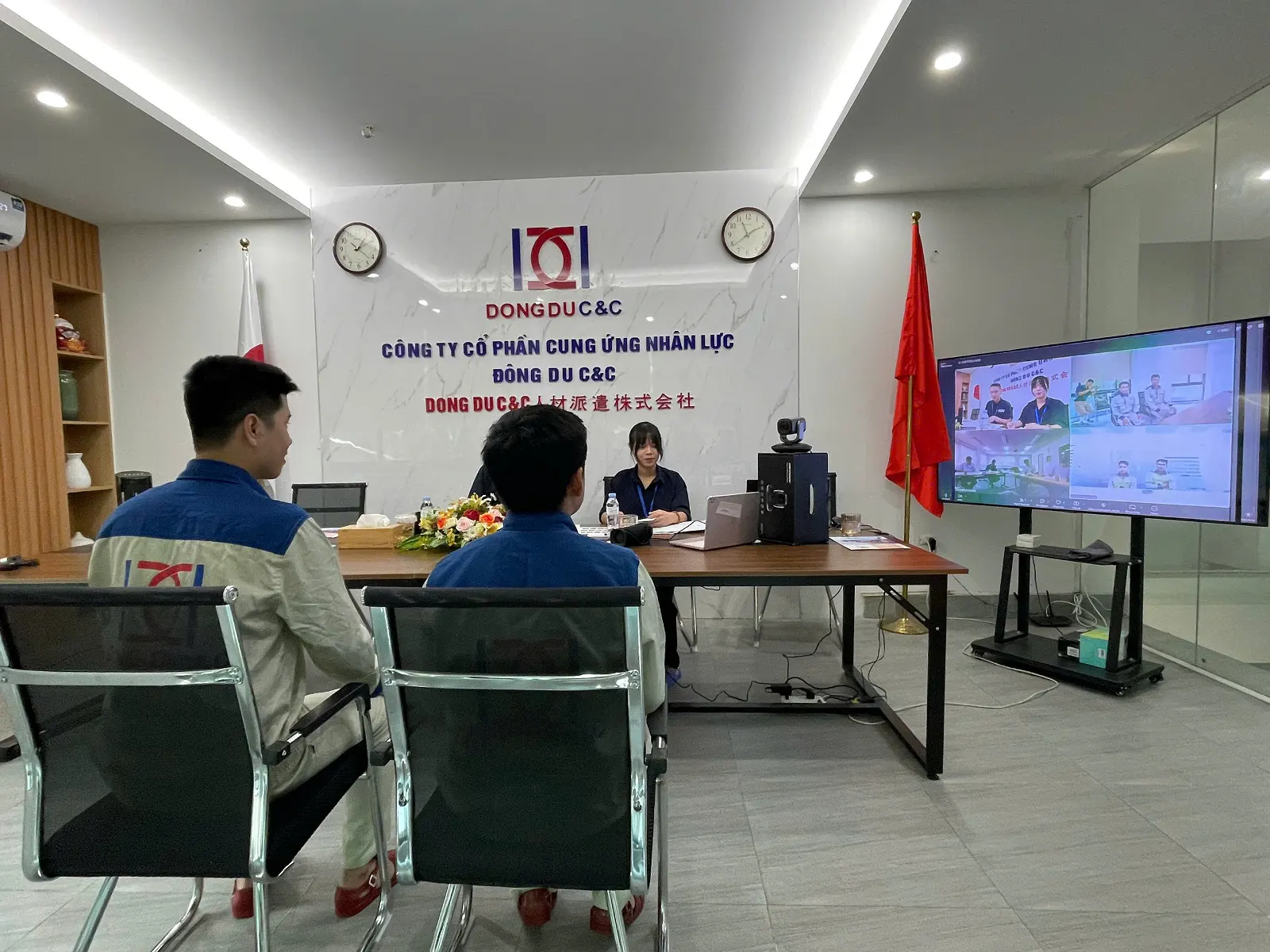 PHỎNG VẤN ĐƠN HÀNG ĐÓNG GÓI 1 NĂM